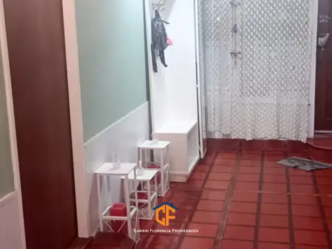 Casa 4 Ambientes Con Patio En Zona Castelar