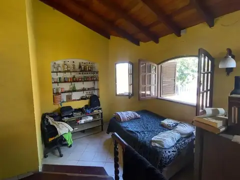 Casa 3 ambientes con 2 baños