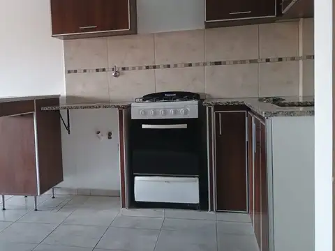 Departamento 3 ambientes con 1 baño