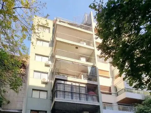 Venta Depto 2 Amb con cochera  en Belgrano.