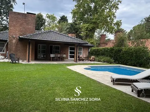 Casa en Alquiler de 4 dormitorios