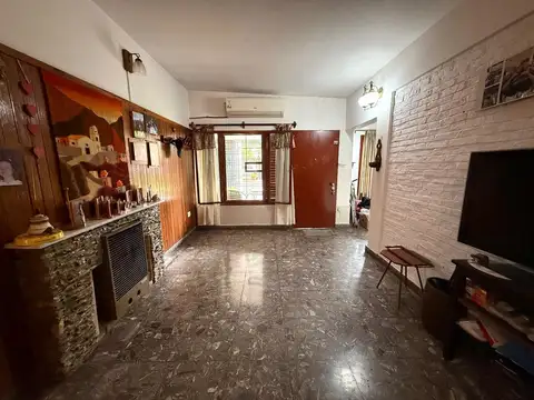 Casa en Venta con 4 cocheras