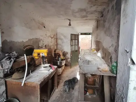 Local en Venta 100 años