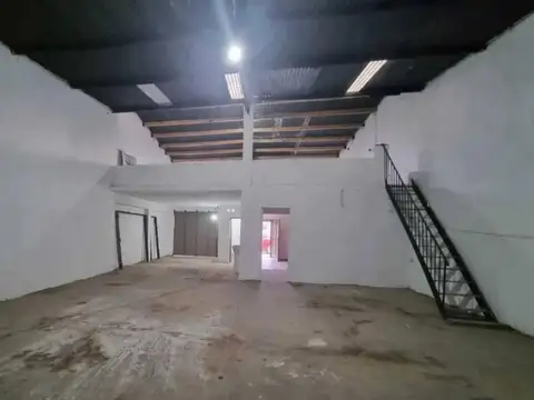 EXCELENTE GALPÓN A LA VENTA . /ALQUILER ,ZONA OESTE.