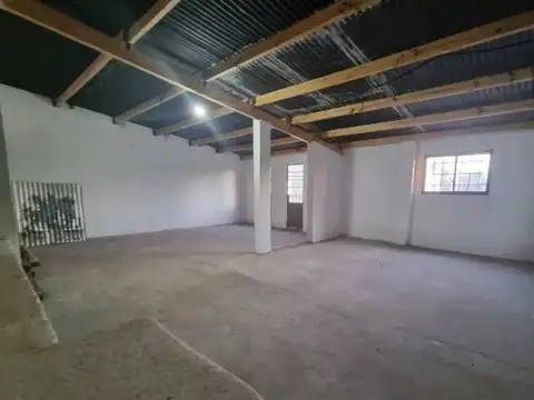 Galpon en Alquiler en Azcuenaga, $ 950.000