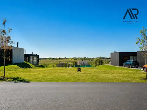 Terreno en venta de 883m2 ubicado en Cavas de la Tahona
