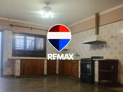 CASA EN VENTA PJE. RUIZ DE LOS LLANOS MACROCENTRO