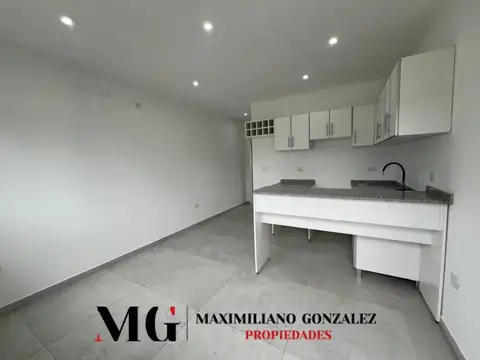 Depto Tipo Casa en Alquiler de 2 ambientes