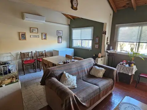 Casa 5 ambientes con 1 baño