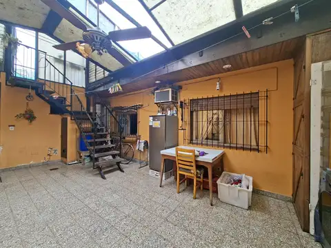 PH de 4 ambientes con patio y terraza. VENTA COGHLAN