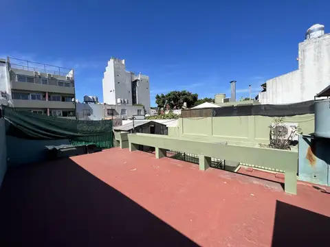 PH de 4 ambientes con patio y terraza propia. VENTA COGHLAN