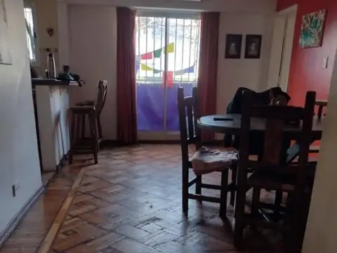 Depto Tipo Casa 4 ambientes con 2 baños