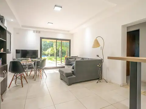 Casa de 3 dormitorios con pileta en Roldán