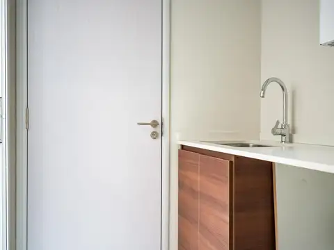Casa de pasillo de 2 dormitorios mas comodin en zona centro