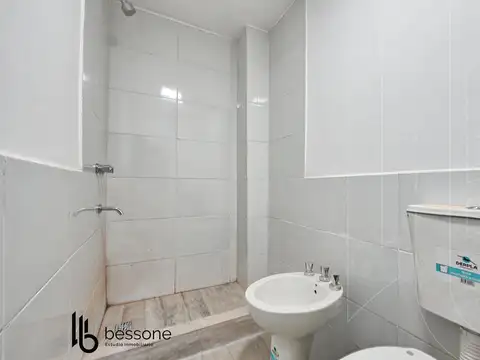 Depto Tipo Casa 2 ambientes con 1 baño