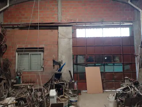 VENTA GALPON 130 MT2 CON FONDO LIBRE Y OFICINA, RIO NEGRO 1500 -SAN JOSE