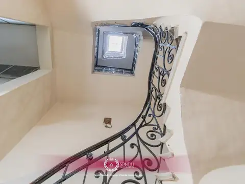 Venta departamento 4 ambientes o 3 ambientes   altillo  73M² edificio de Mario Palanti en Monserrat