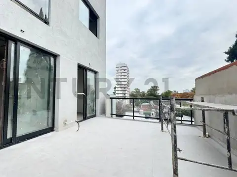Venta 2 Ambientes con Terraza Privada y Vista Panorámica al Parque Sarmiento