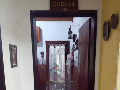 Casa en venta - 3 Dormitorios 2 Baños - Villa Gesell