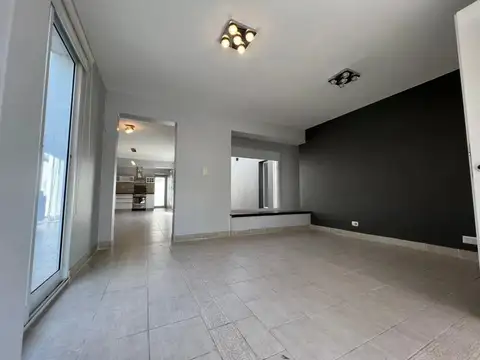 Casa en Alquiler de 3 dormitorios