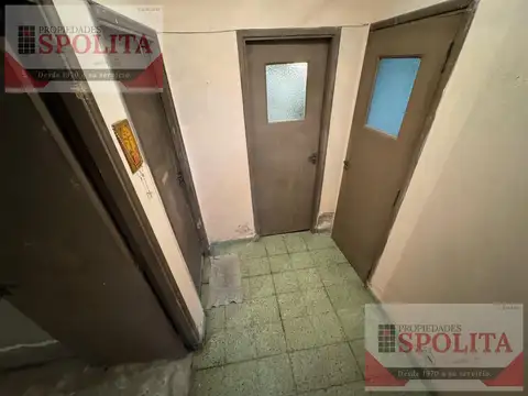 CASA EN LOTE PROPIO DE 3 AMBIENTES COCHERA Y FONDO LIBRE