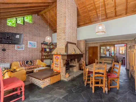 Casa en Venta con 1 cochera