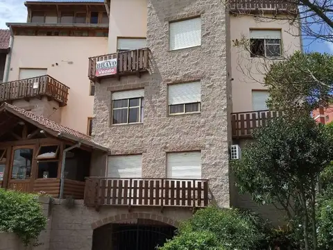 Avenida 1  entre paseos 110 y 100