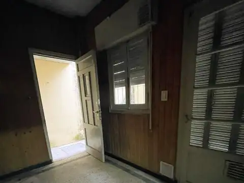VENTA CASA DE PASILLO A RECICLAR