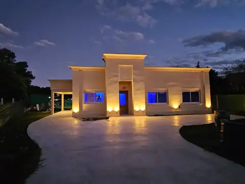 CASA 4 AMBIENTES EL NACIONAL CLUB CAMPO FINANCIADO