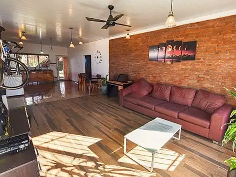 CASA 2 DORMITORIOS JARDÍN PILETA COCHERA APTA CRÉD