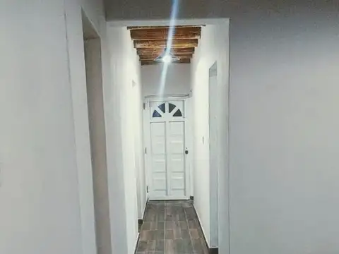 CASA EN VENTA C/DEPTO B° SEMIPRIVADO-CALLE TIRASSO