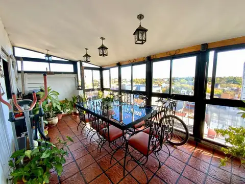 PISO 7 CON VISTAS VERDES ABIERTAS BAÑO + TOILETTE BALCON TERRAZA CON CERRAMIENTO
