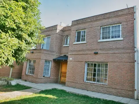 Casa 6 ambientes con 3 baños