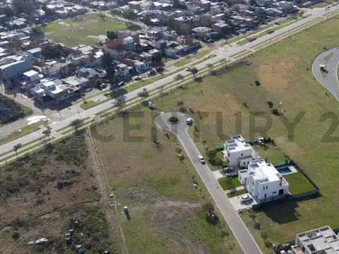 Av. Héroes de Malvinas 400
