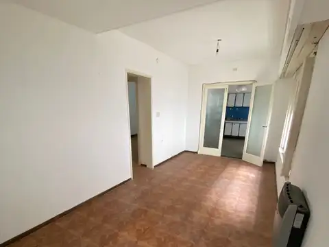 Casa 3 ambientes en Bernal Centro con garage y patio ¡Apto mascotas!