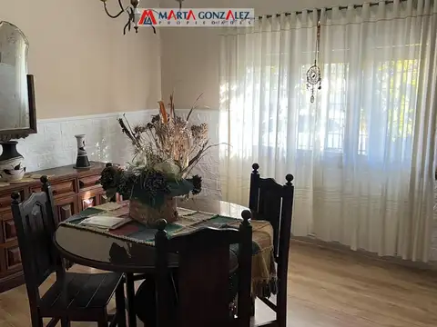Depto Tipo Casa 4 ambientes con 3 baños