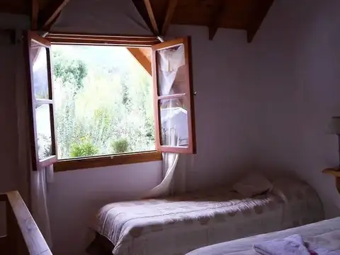 Casa 6 ambientes con 5 baños