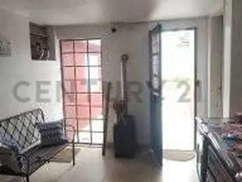 CASA EN ALQUILER EN LA PLATA DE 2 DORMITORIOS Y PILETA