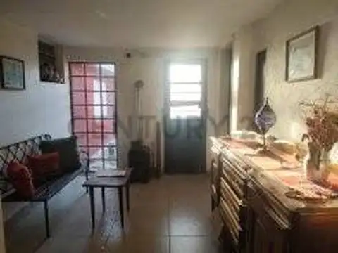 Calle 531 entre 4 bis y 5 1000, Piso 0