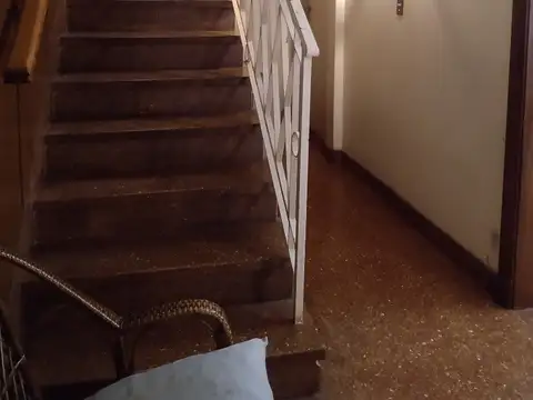 Casa 5 ambientes con 1 baño