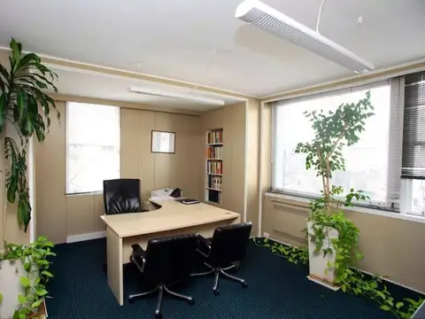 Av Rivadavia 700 Monserrat Oficina U$170.000 
