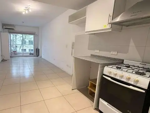 Venta Monoambiente con Balcon al frente en Caballito