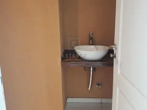 Casa en Alquiler al Oeste