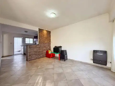 Depto Tipo Casa 3 ambientes con 1 baño