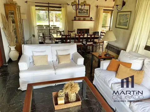 Casa en Venta con 1 cochera
