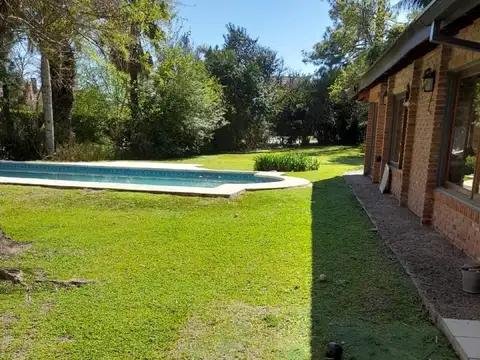 Casa 7 ambientes con 3 baños