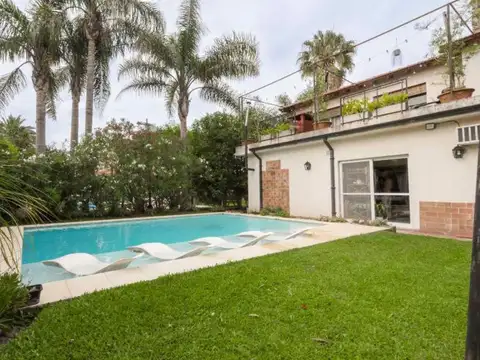 VENTA CASA 2 PLANTAS 7 AMBIENTES EL VENADO CANNING