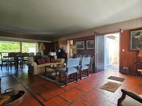 Casa en Venta en Lujan, USD 240.000