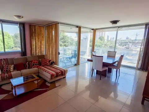 Excelente y amplio departamento céntrico en Paraná