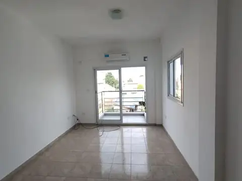 Departamento 2 Ambientes con Cochera en Venta en Villa Ballester